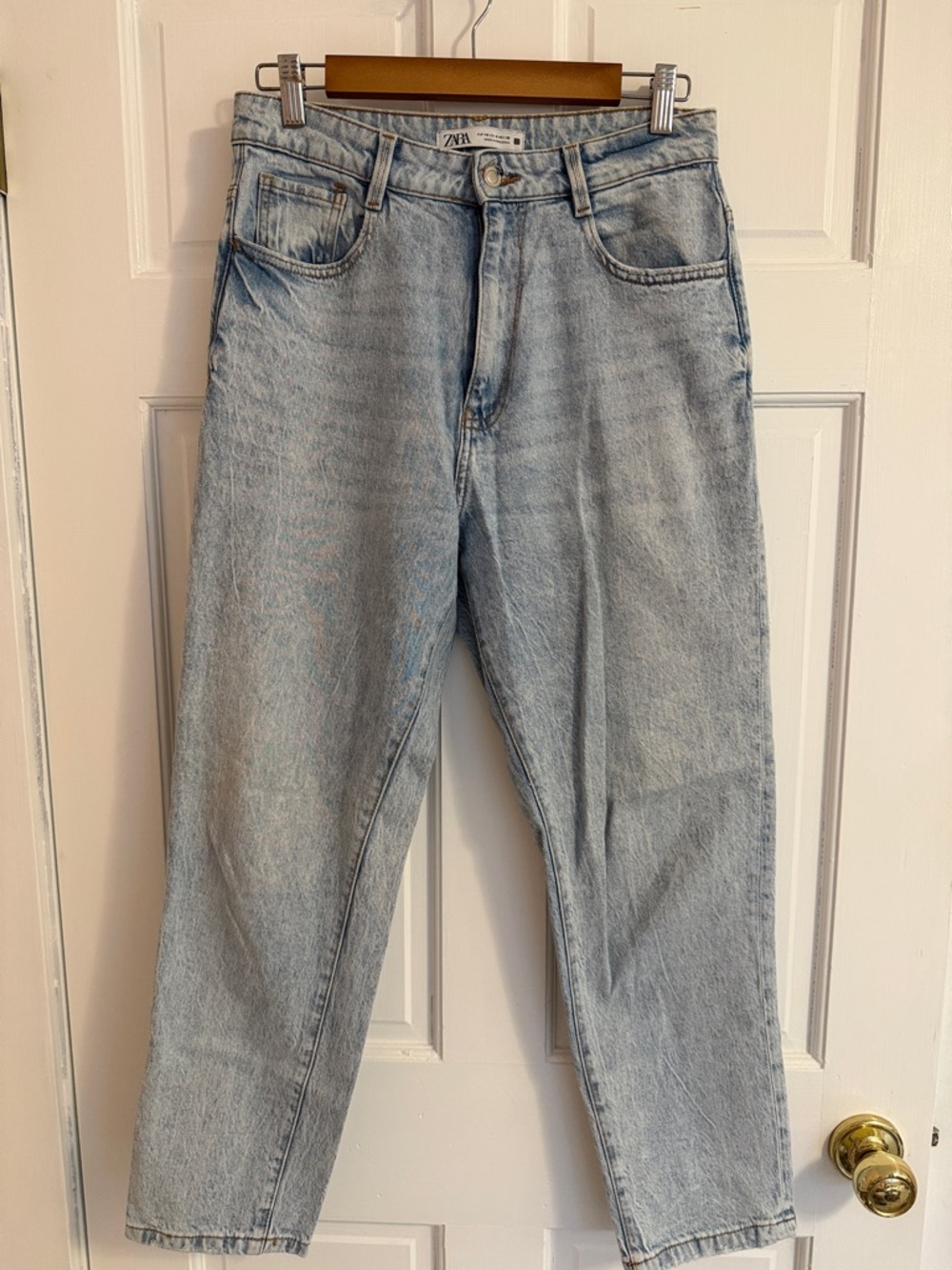 ZARA Pale Blue High-Rise Mom Jeans size 8